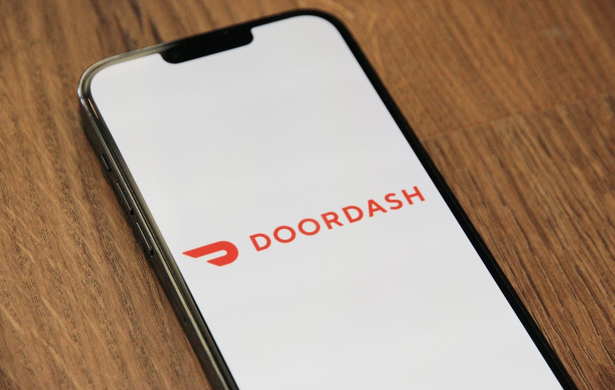 service-commande-vocale-DoorDash-IA