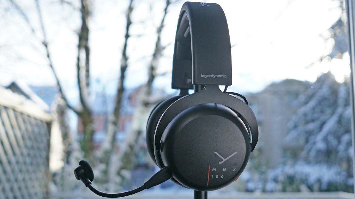 Beyerdynamic-MMX-200