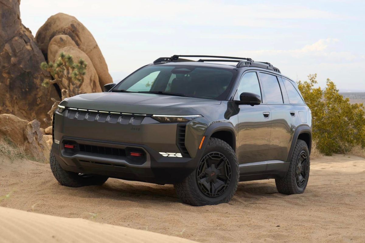 Jeep concept Wagoneer Trailhawk